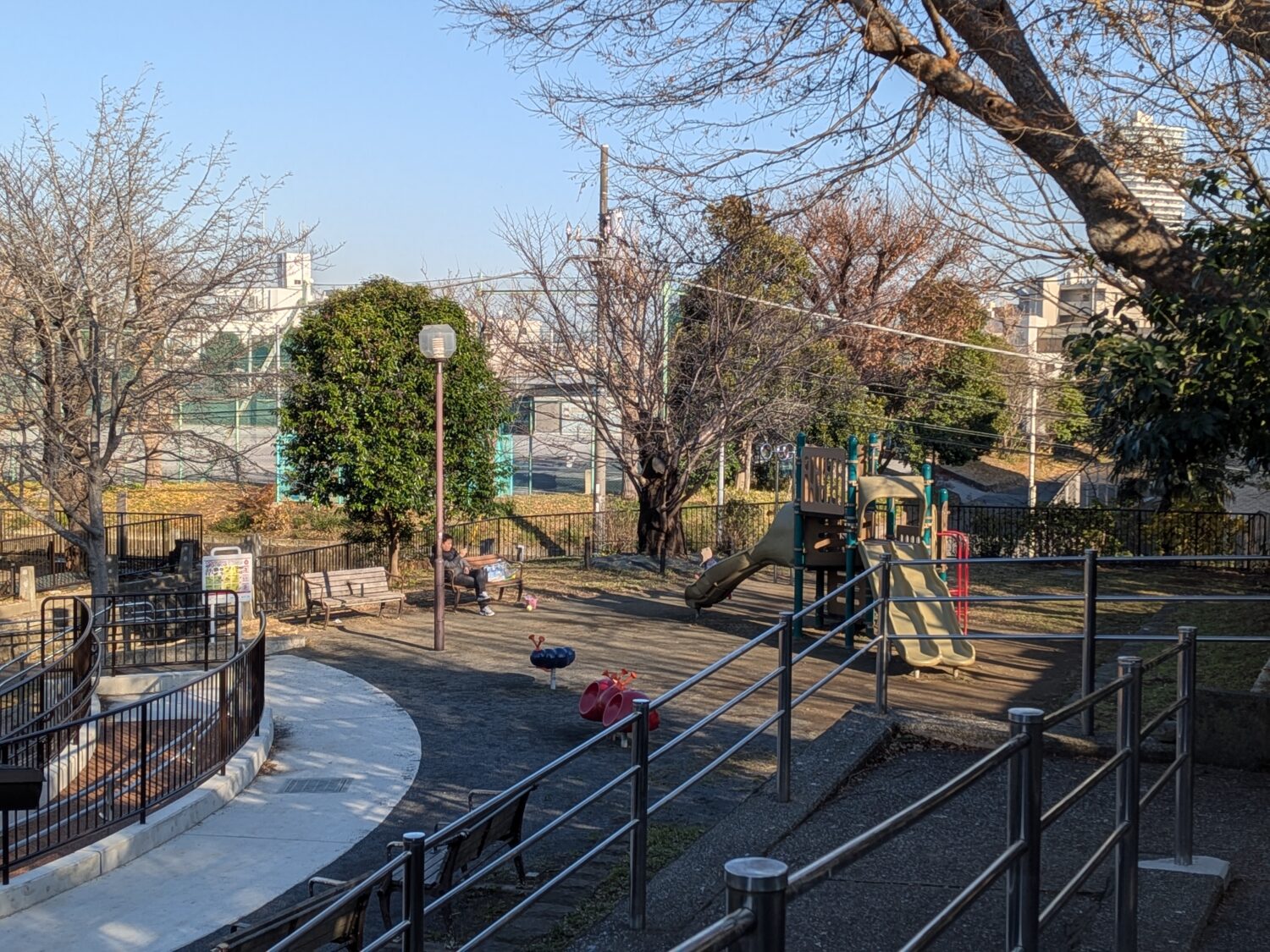 幸ケ谷公園の遊具