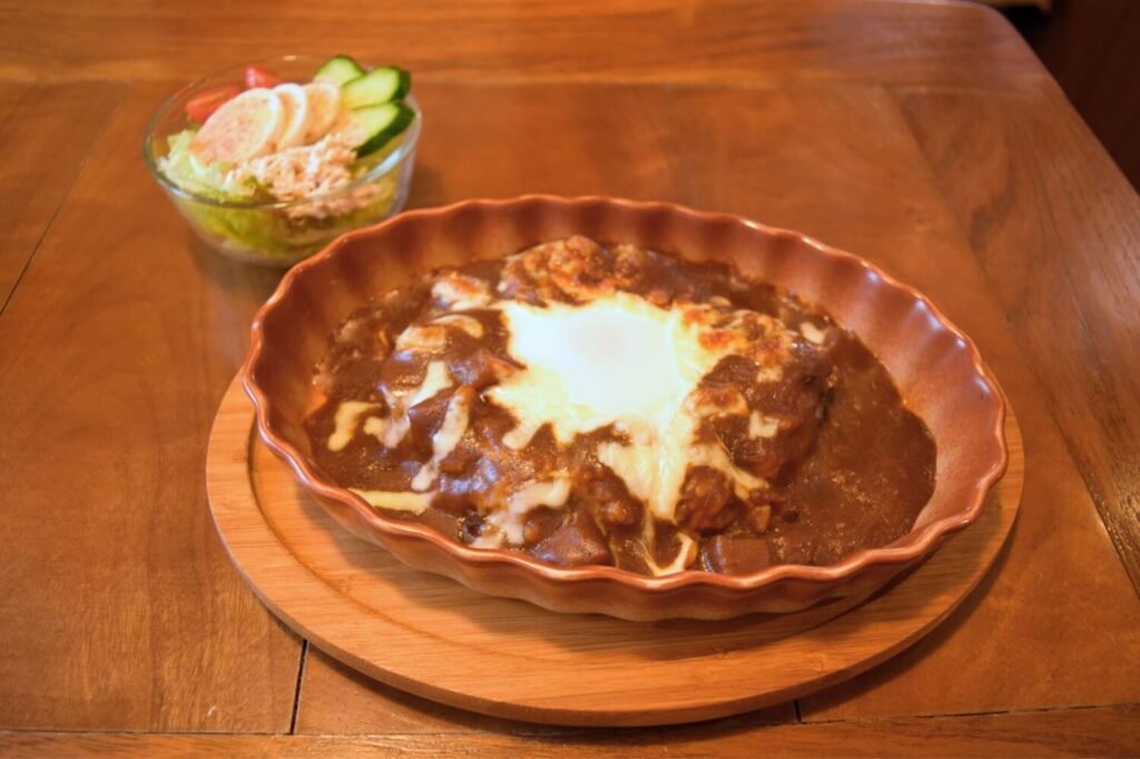 鳥栖市の喫茶店ヴィバーチェの焼きカレー