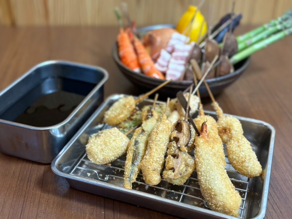 串かつちとせ自慢の串かつ（写真提供：串かつちとせ）