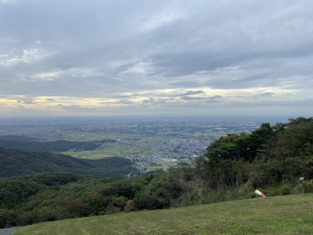 きのこ山から真壁を望む