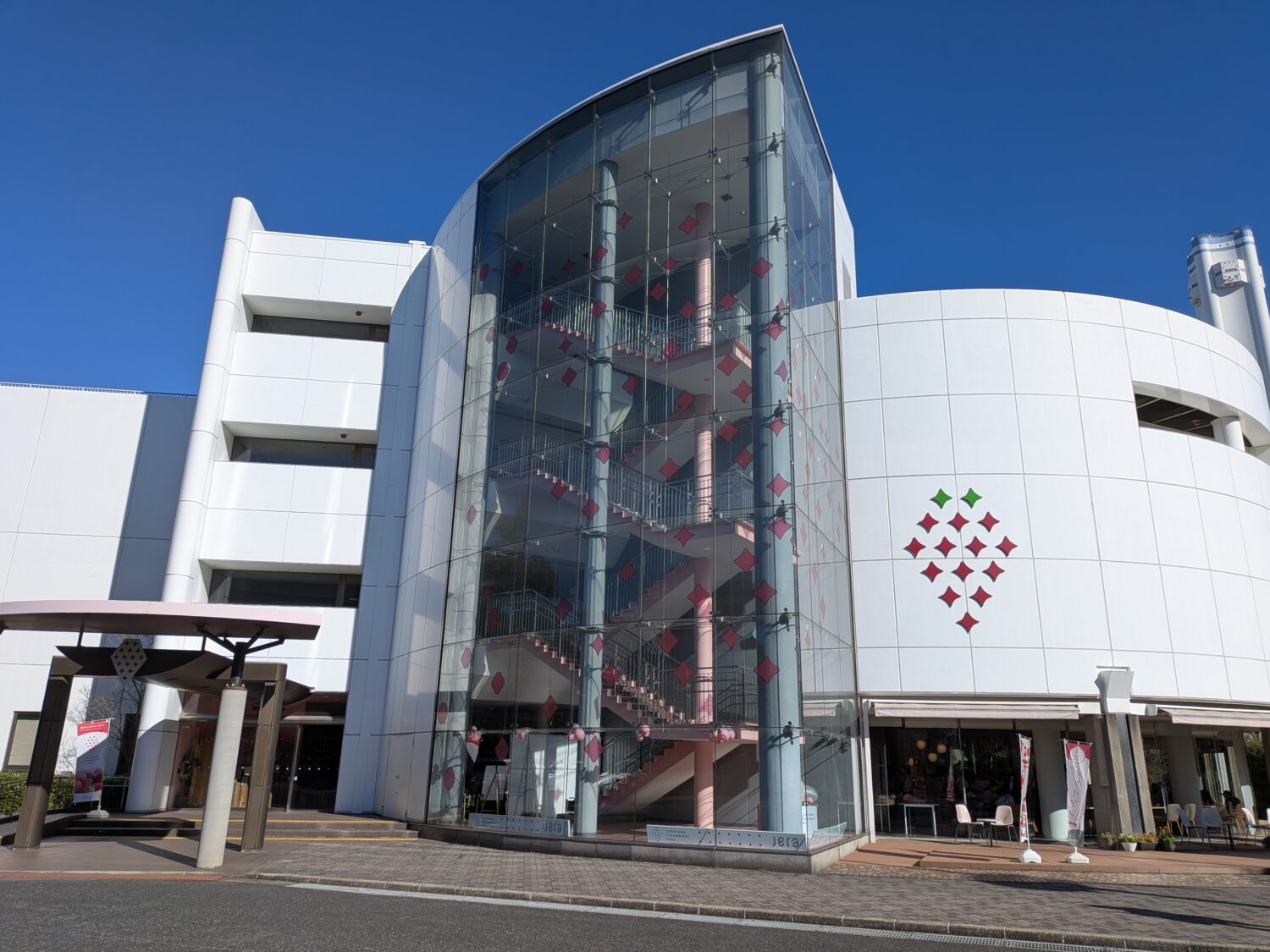 横浜ストロベリーパークの外観写真