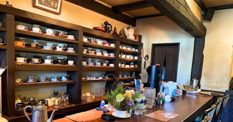 地元で30年以上愛されるレトロ喫茶「奈於伊珈琲店」｜千葉県千葉市