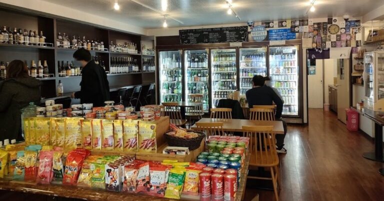 なぜ人が集まるのか～蔵前・カクウチカフェ フタバがつなぐ酒と人とまち～｜東京都台東区