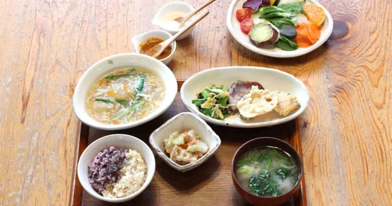大地の恵みを存分に楽しめる！有機野菜中心の「地球畑カフェ 草原をわたる船」｜鹿児島市