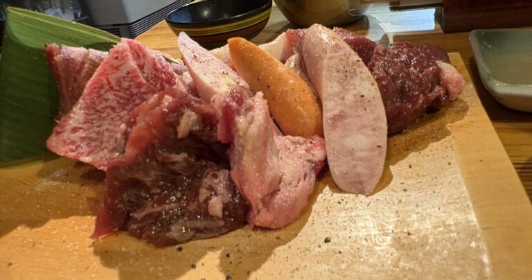 一人焼肉でここまで楽しめる。神戸・三宮「にくひろ」で味わうジビエランチ