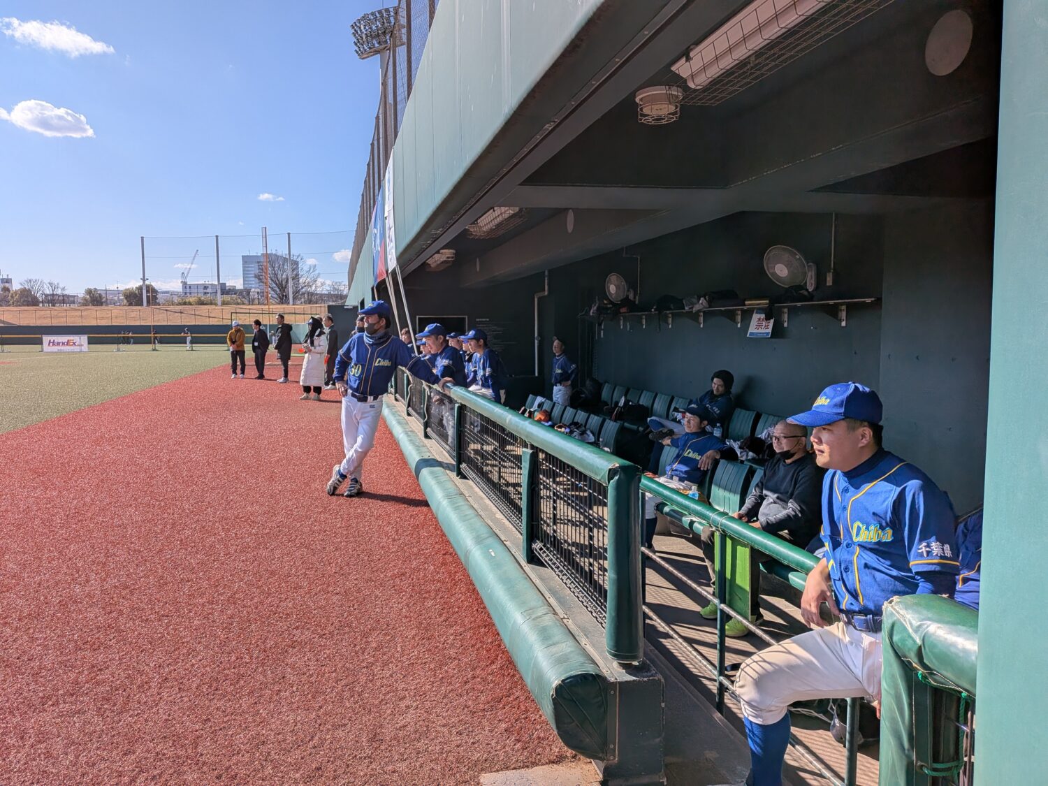 ハンズホールディングスCUPの千葉代表チームのベンチ