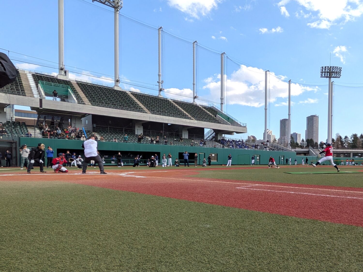 1打席対決を制したのは白鵬氏