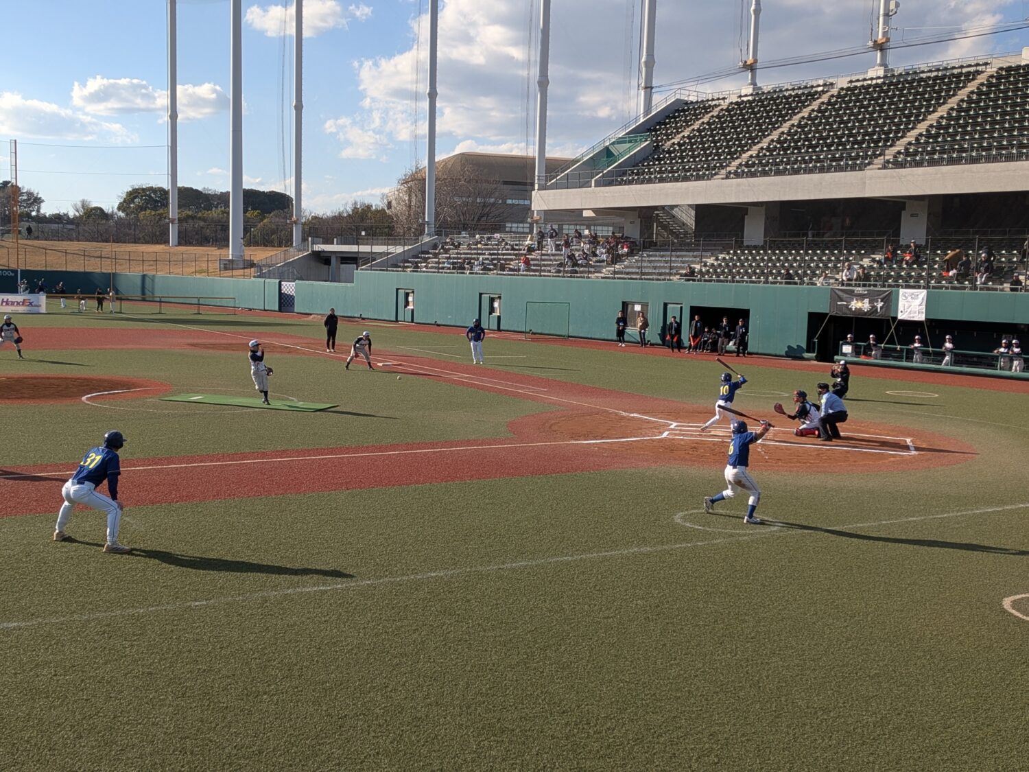 千葉対東京の白熱する試合