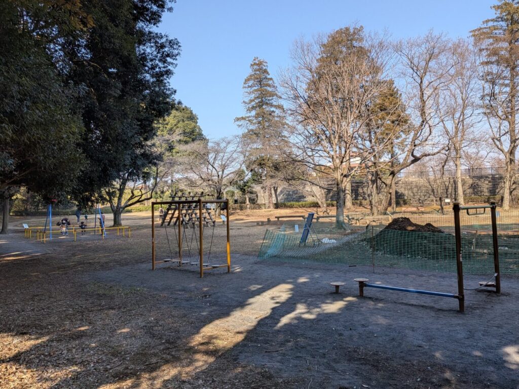 東部近隣公園のアスレチック遊具