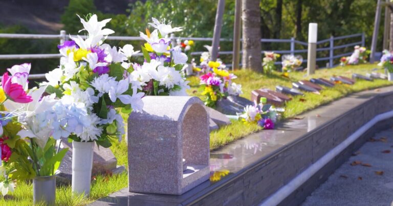 【福岡・山口】自分で行けない罪悪感を安心に。お墓参り代行と終活セミナーで見つける、家族に優しいお墓の守り方
