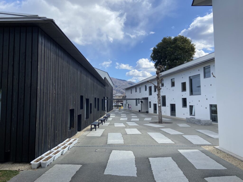 真壁伝承館中庭