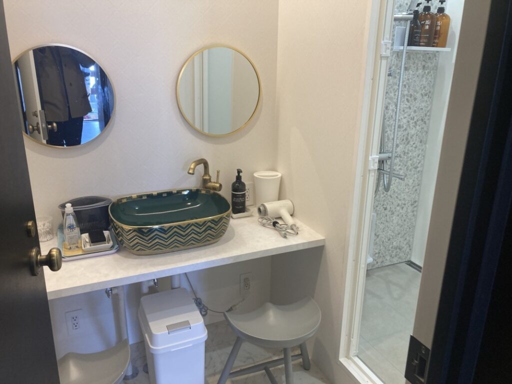 洗面所が写っています。