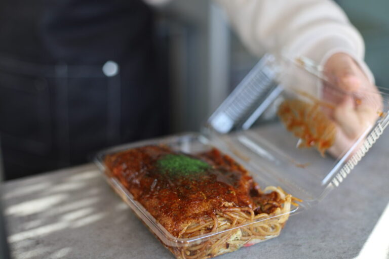 「三津浜焼き しん堂」秘伝ソースと五明の卵が生む松山のソウルフード【前編】