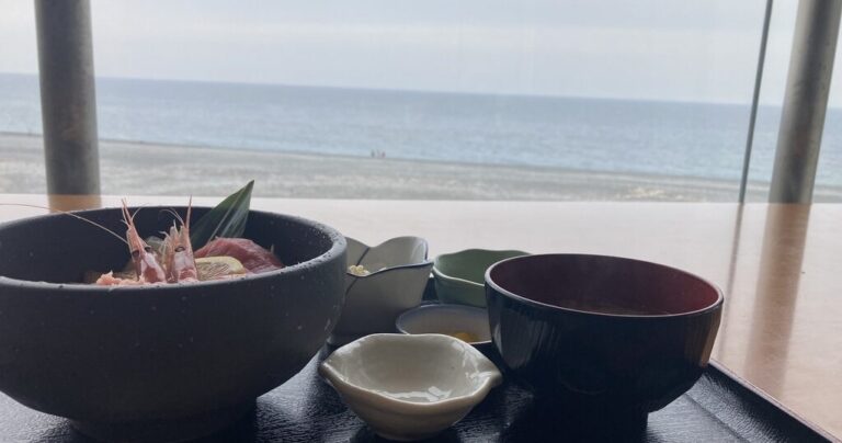 【県の端まで行ってみた】新潟縦断ドライブ旅｜親不知ピアパークで海の幸を堪能