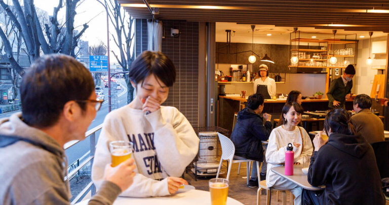 クラフトビール200種！圧巻の品揃え「関町セラー」で角打ちレポ｜練馬区関町
