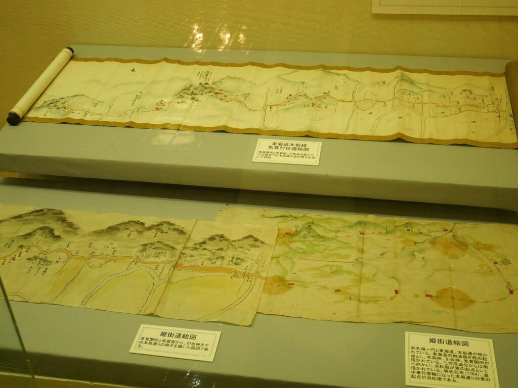 上:東海道本坂越気賀村往還絵図、下:姫街道絵図