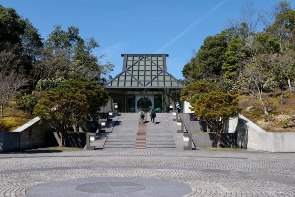 MIHO MUSEUM（ミホミュージアム）滋賀・美術館・建築ー古代エジプト展