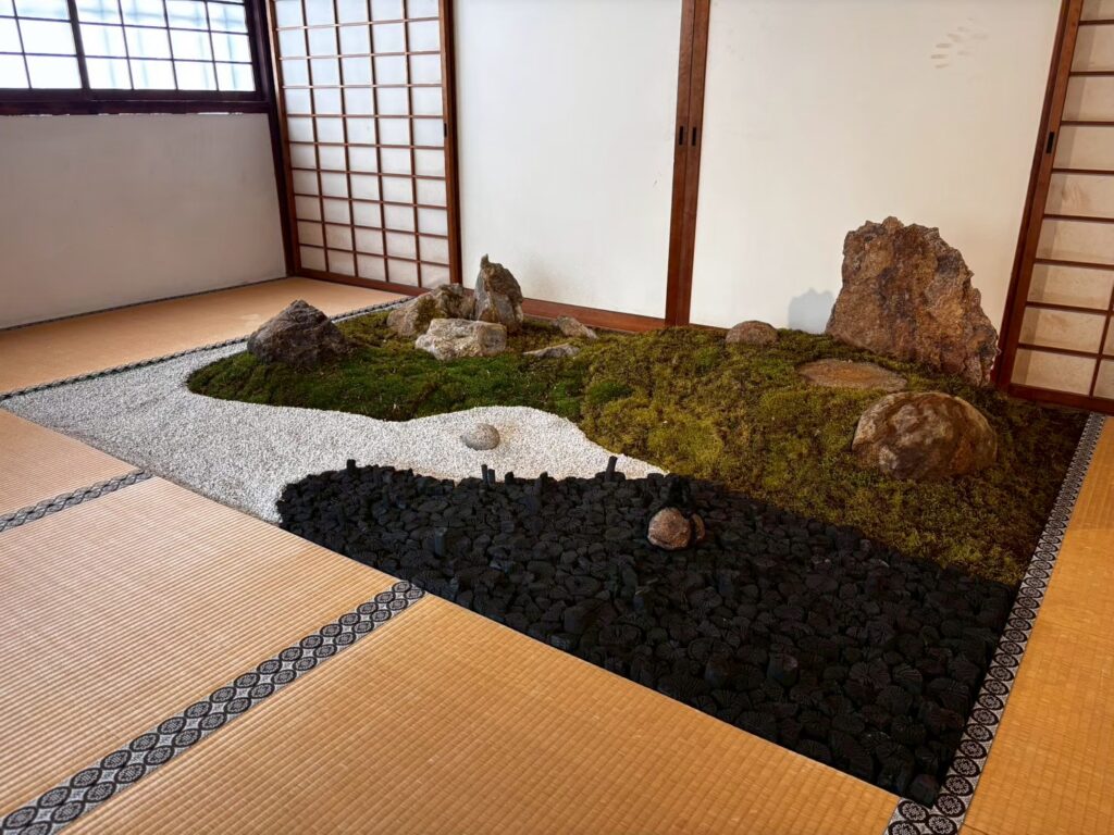 妙顕寺の室内庭園