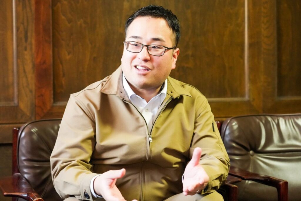レンガへの思いを熱く語る「米澤煉瓦株式会社専務取締役」米澤秀則さん