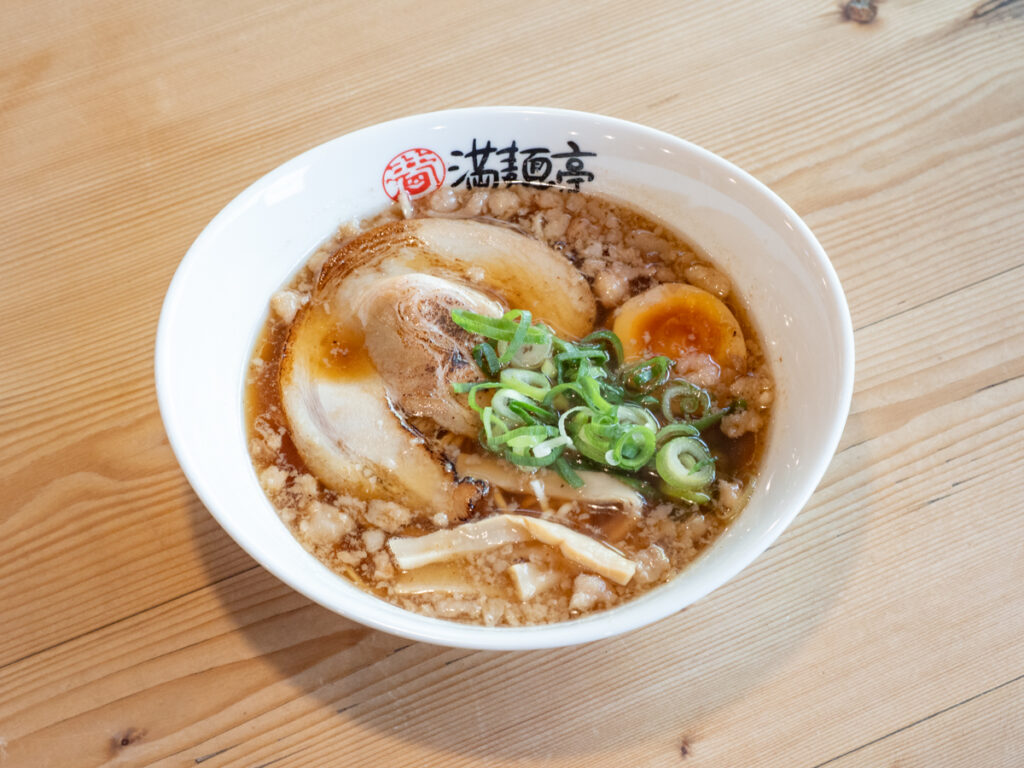 満麺亭