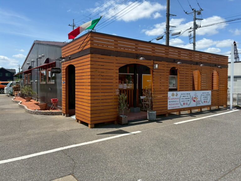 【茨城県守谷市】薪窯で焼く本格ナポリピッツァ「イルネッソ」で、非日常のご褒美ランチを満喫！