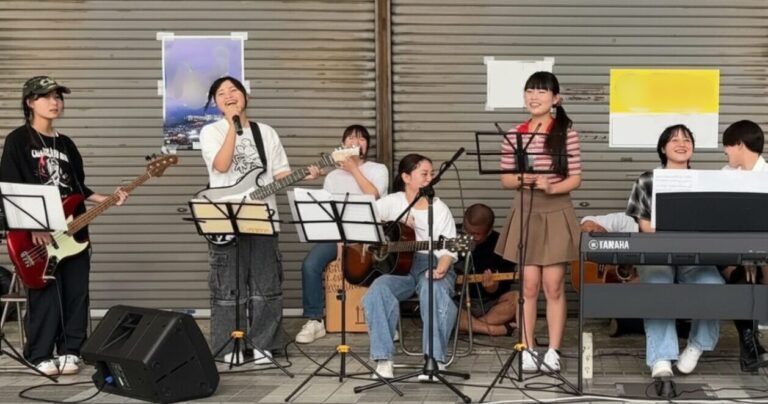 音楽でかつての賑わいをもう一度 | ストリートライブイベント「Code-K」の挑戦