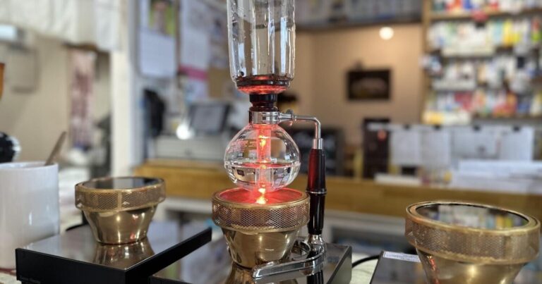 【知多市】サイフォン珈琲とエッグ・ベネディクトが楽しめる喫茶店｜extra café 幸福のしっぽ