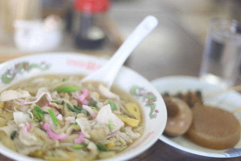 「日の出食堂」50年味を守る店主の想いと実食レポ【愛媛県松山市】