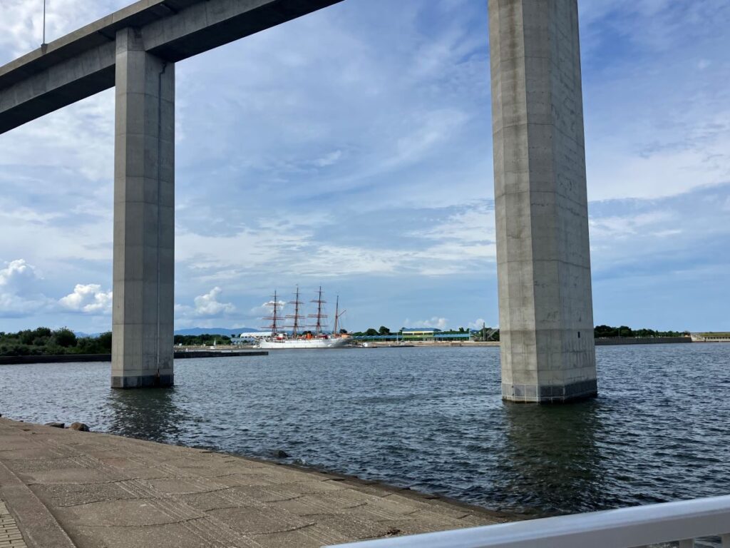 西側EV入り口付近