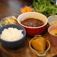 「Number2（ナンバーツー）」伝説の煮込みハンバーグを実食！（愛媛県松山市）
