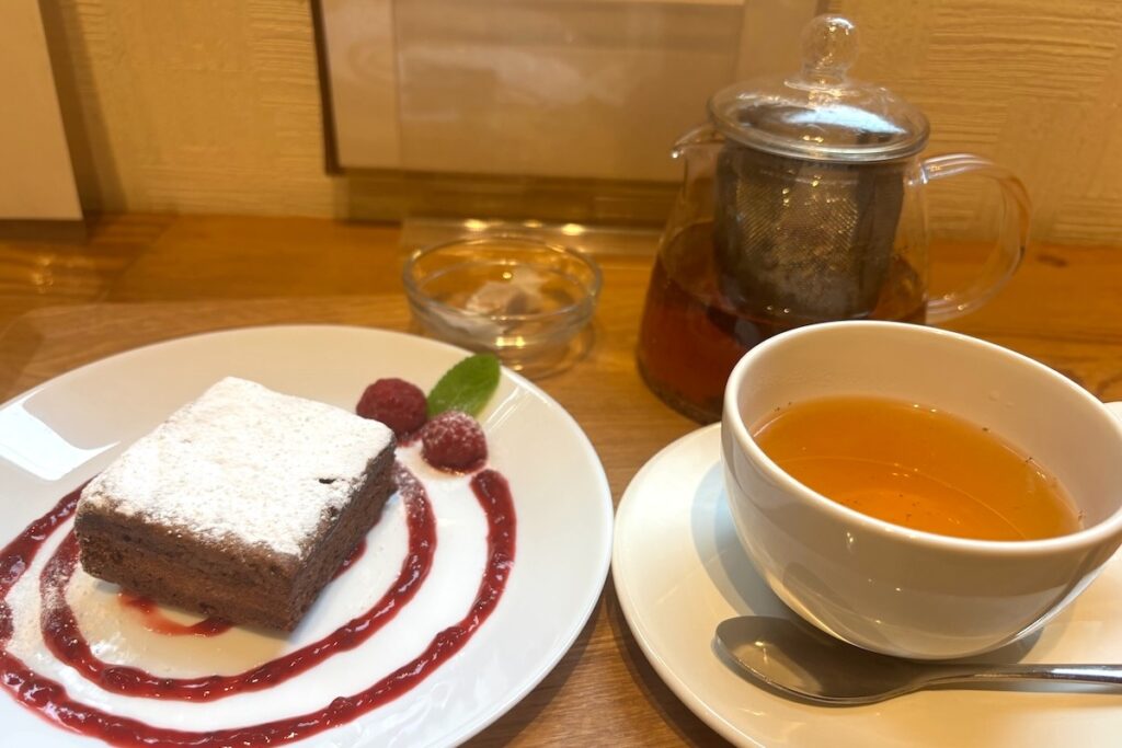 カフェ・こっとんぼーる